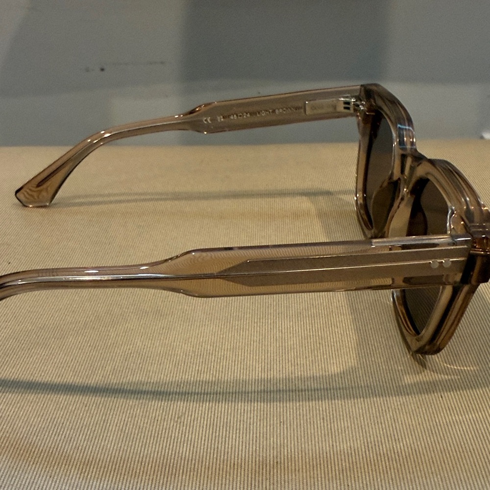 Chic Transparent Brown Sunglasses - image 3